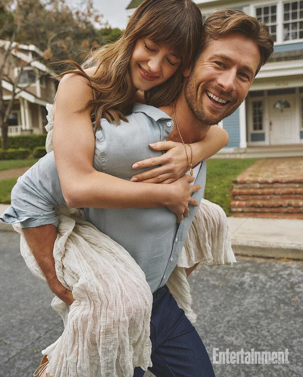 dejonessource's tweet image. Daisy Edgar-Jones and Glenn Powell for «Entertainment Weekly »