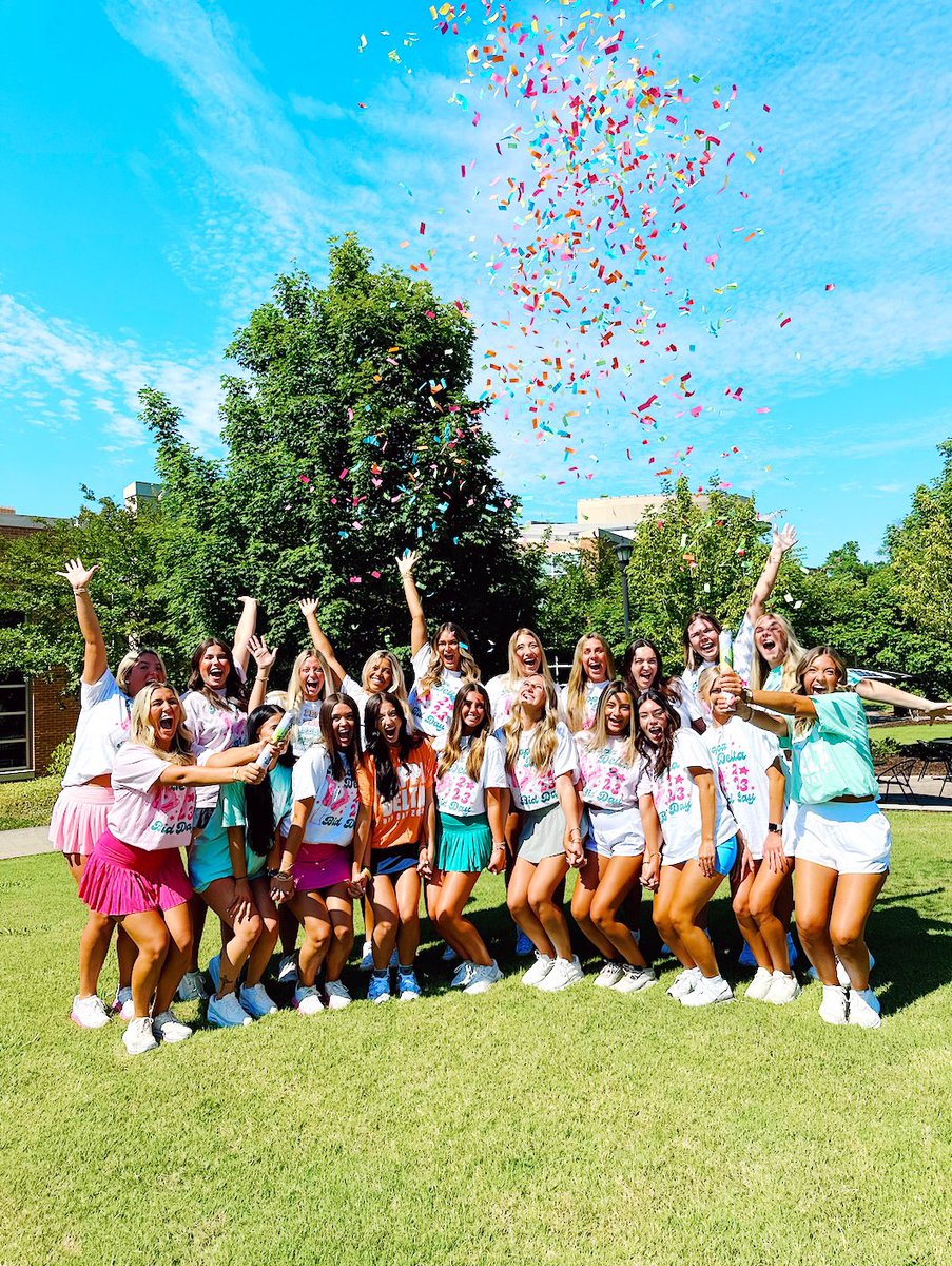1 MONTH UNTIL RECRUITMENT!!!💕✨🎉💚
The countdown is almost over &amp; we are so so ready to meet you!!! Don’t forget GO GREEK, GO KD!!!!!

COMMENT if you are counting down the days till you meet your new sisters?🤩
#kappadelta #kdksu #gogreekgokd