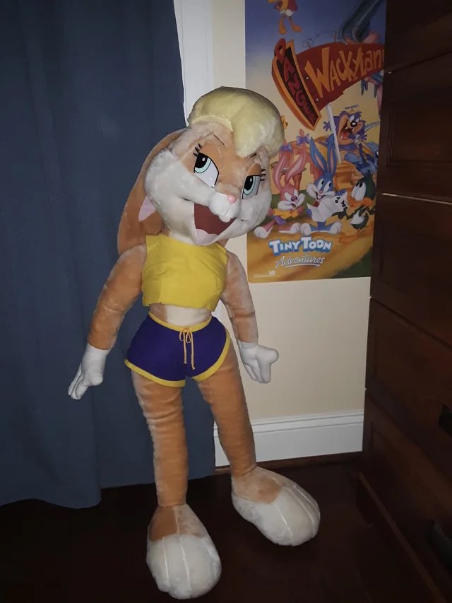 Evermouse's tweet photo. But there is nothing in this entire world that I want more than the large Lola plush. Bar none. The ultimate grail. https://t.co/dqybogHB7y