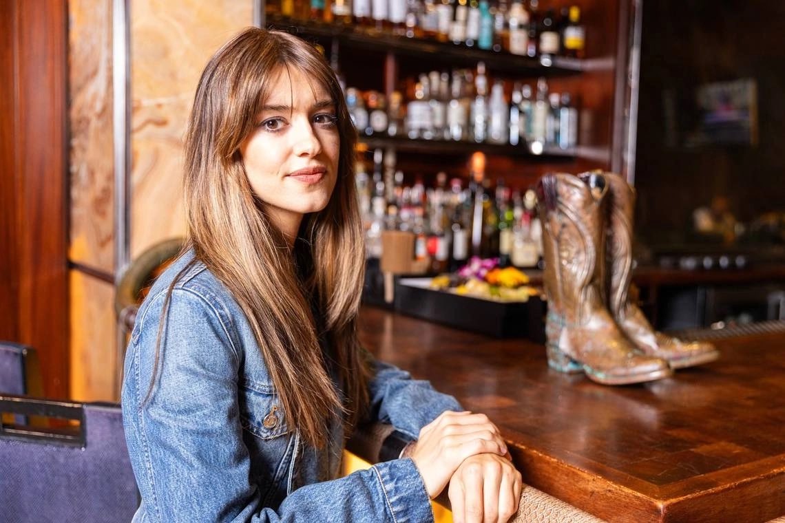 dejonessource's tweet image. Daisy Edgar-Jones for «Star Telegram»