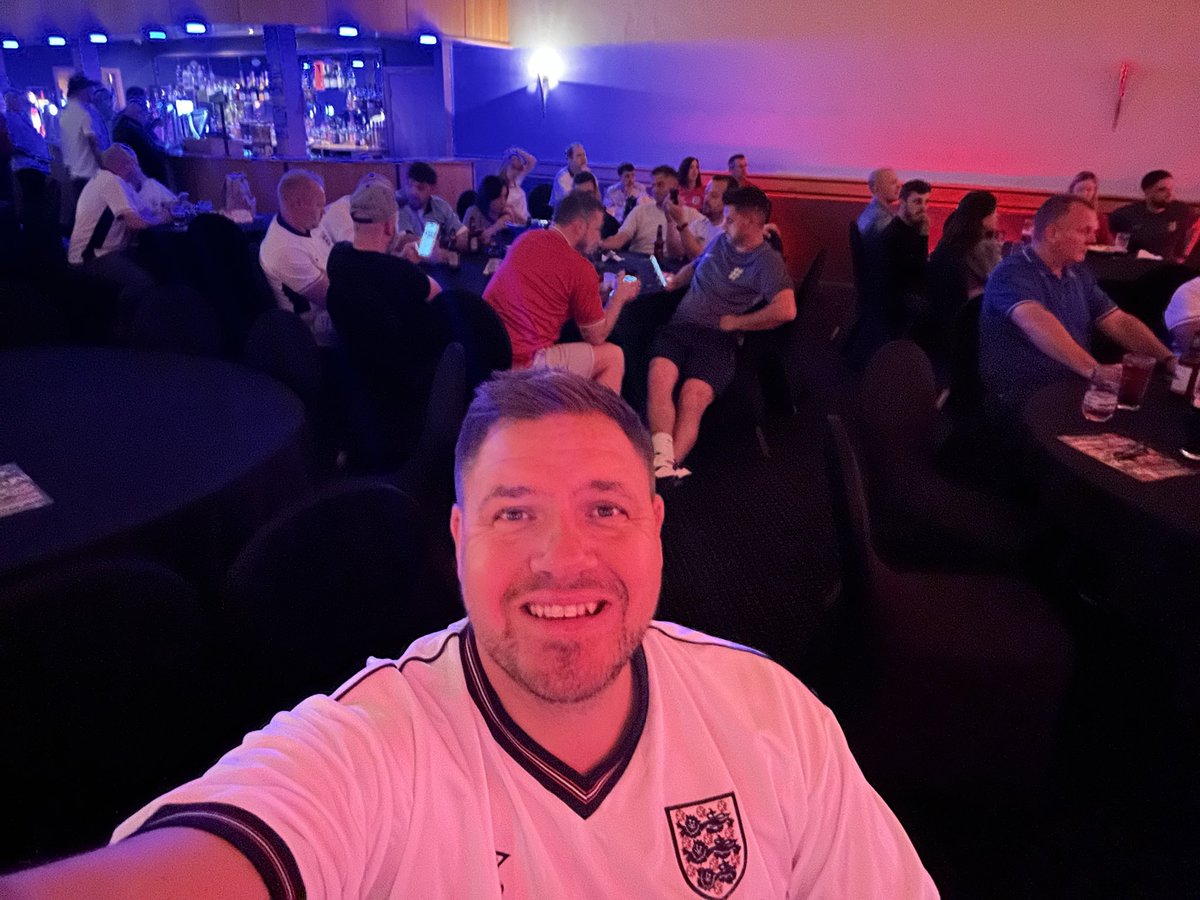 wolvespremier's tweet photo. …. @barsport is ROCKING!!!

Here we go!!! 🏴󠁧󠁢󠁥󠁮󠁧󠁿🏴󠁧󠁢󠁥󠁮󠁧󠁿🏴󠁧󠁢󠁥󠁮󠁧󠁿🏴󠁧󠁢󠁥󠁮󠁧󠁿 https://t.co/nM5o0yFDIB