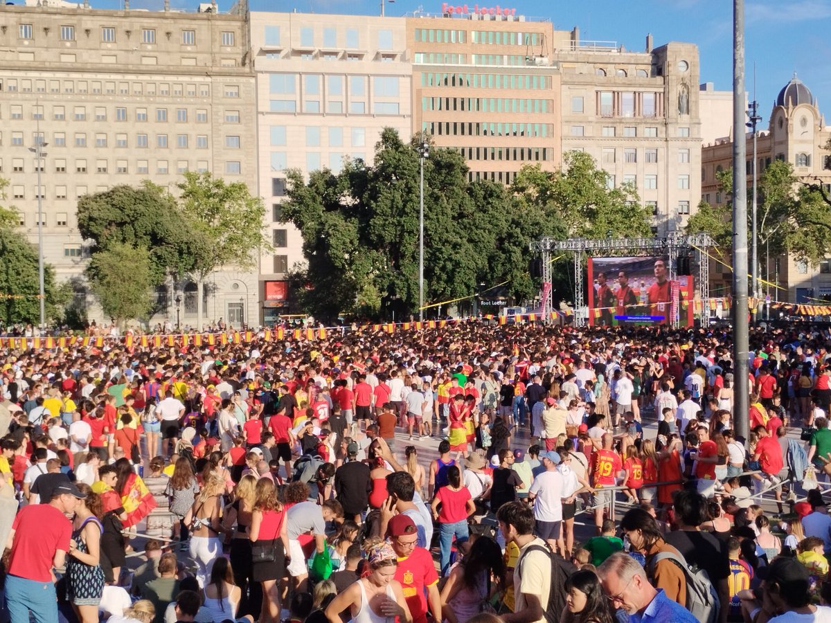 lescalfordecasa's tweet photo. Gràcies @KRLS per suspendre la declaració d'independència. https://t.co/Ux27eDI8Wg