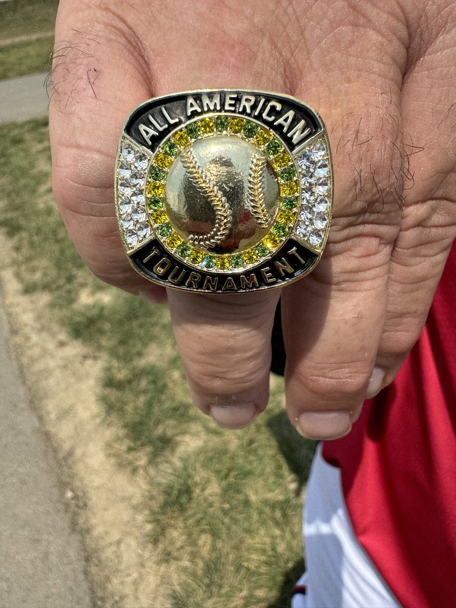 OIBaseball1's tweet photo. Congrats to OI u14 on winning the All- American Banana Fest. Great way to end a very successful season. Great job, Players, Coaches and thank you parents! #GOOI!⚾️ https://t.co/8Q8GoI2THv