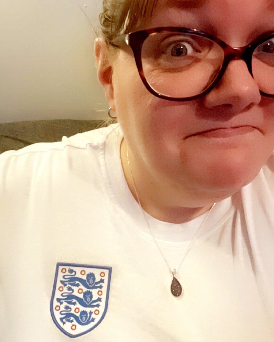 MeltedMoments's tweet photo. I think I’m doing this right… something to do with going home? I like home, it’s my favourite place 🙃 https://t.co/JU2YgIkS7s