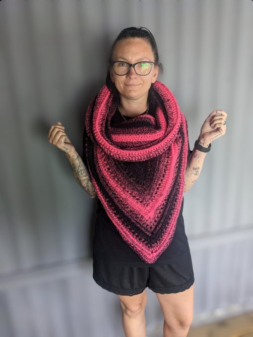 I crochet this! So proud of myself! Pattern is by wickedly handmade... https://t.co/NdfKGp9IPU
