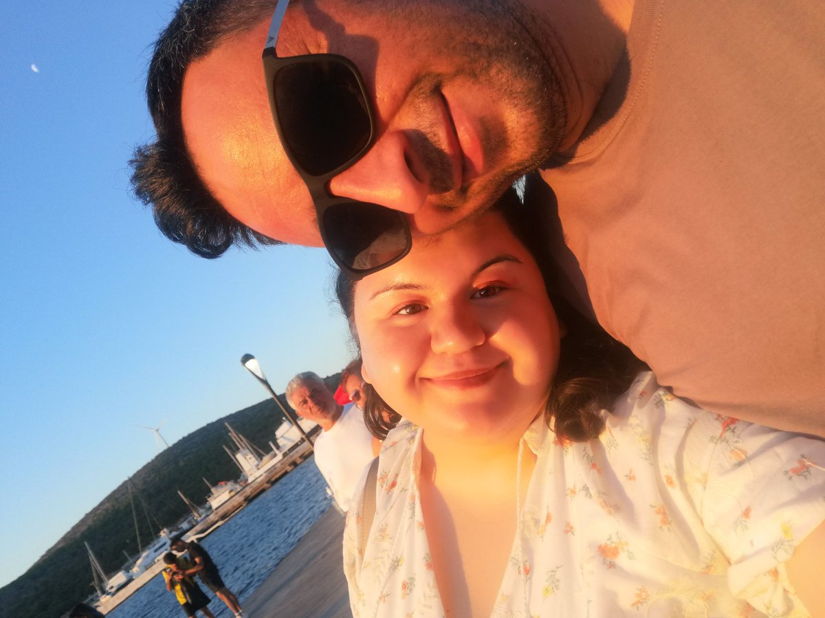 Onunla her yere 💚🌷
<a href="/orjinalisd/">Okan Uslu</a>