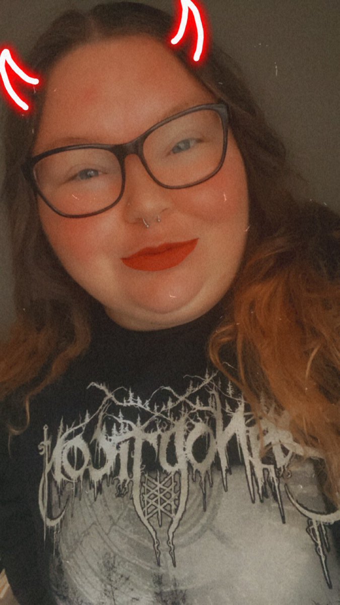 celestialcassie's tweet photo. ✨happy #NonBinaryPeoplesDay✨

don’t let anyone convince you that you have to exist in the box that makes them comfortable. https://t.co/OHuxxPsXa6