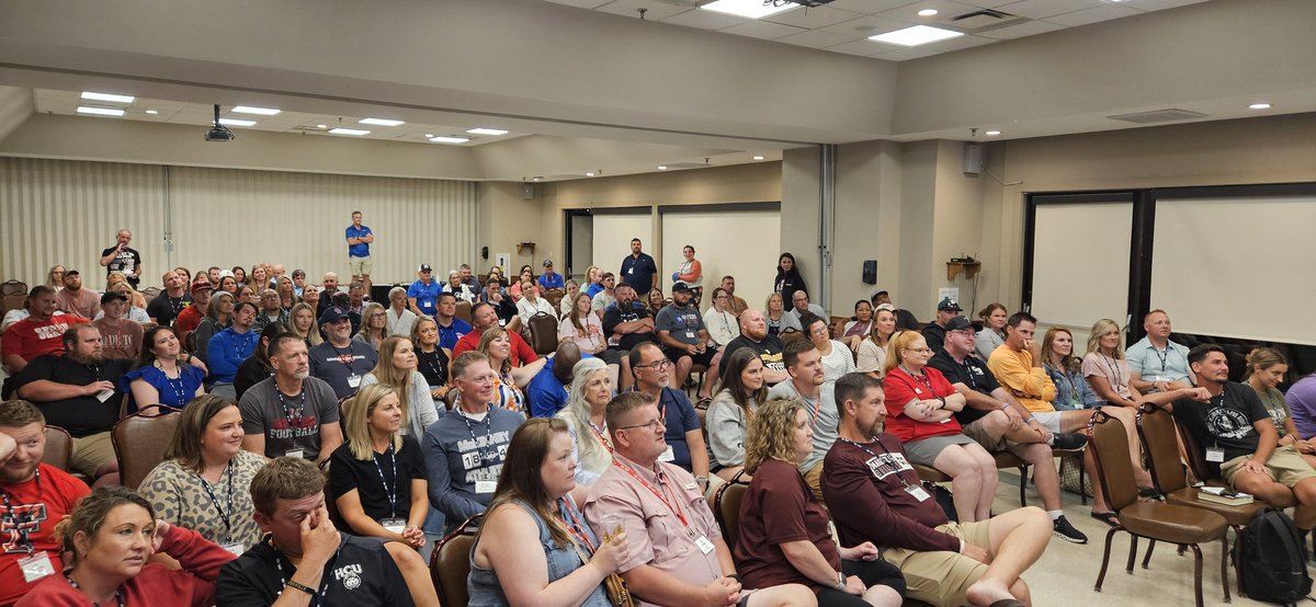 MartySecord's tweet photo. WHAT A WEEKEND TO REMEMBER @CoachesOutreach! Thank you, Lord, for coaches and spouses who make a difference.. https://t.co/1OGaUfglNQ