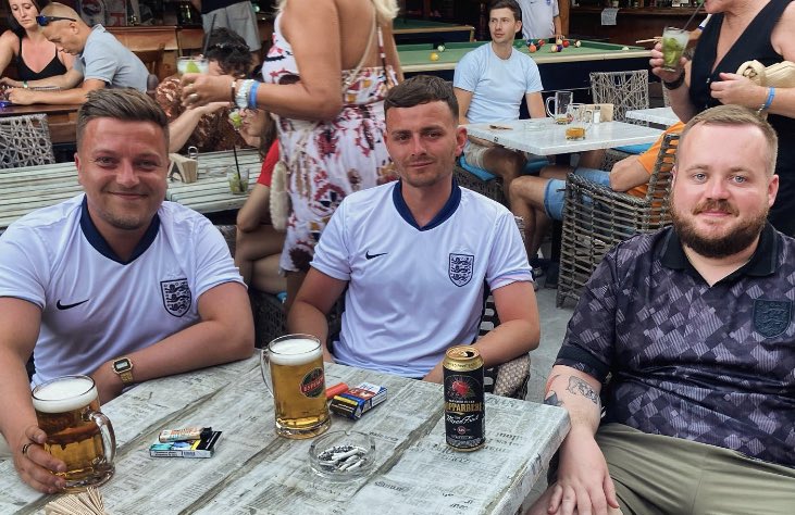We might not be “Stick to football” but we have beer on the table and Jill Scott isn’t here! 

Come on England! 

🏴󠁧󠁢󠁥󠁮󠁧󠁿🦁🦁🦁🏴󠁧󠁢󠁥󠁮󠁧󠁿

#EURO2024 #ENG #3lions