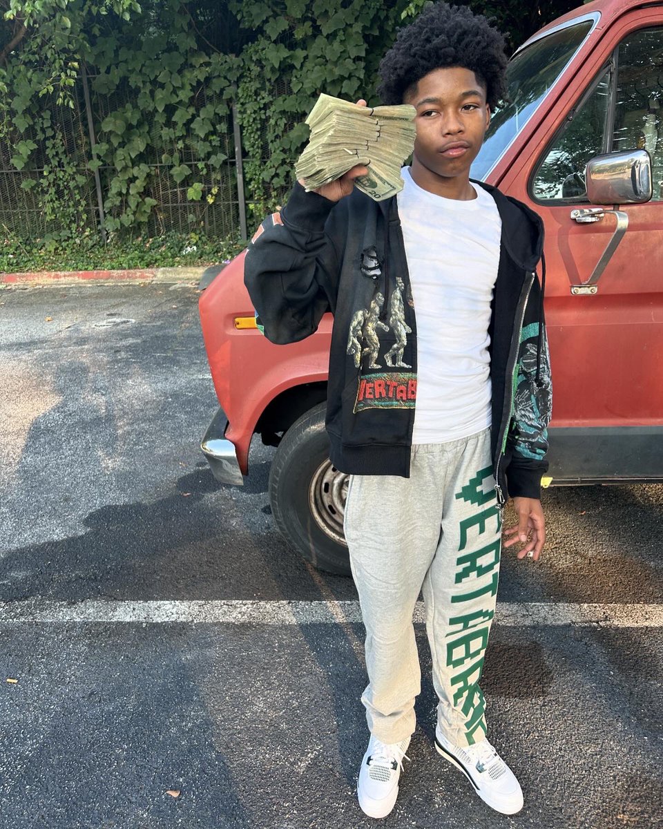 1lilmonn's tweet photo. Baby I’m super lit 🔥😤 https://t.co/xengytqVMp