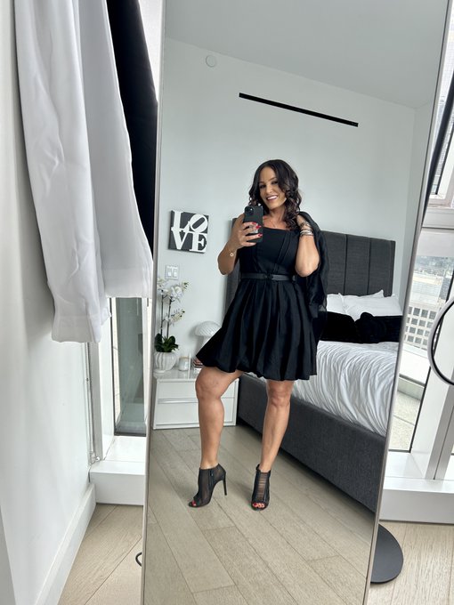 #SelfieSunday 🖤 https://t.co/Bq6FjtKoMF<a href="/tag/selfiesunday"class="tags">#SelfieSunday</a>