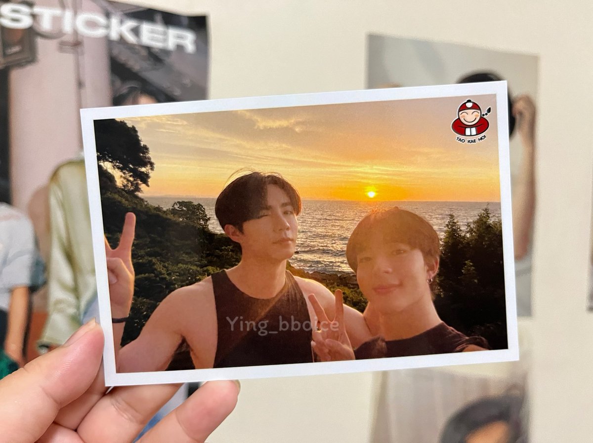 YingBoice_'s tweet photo. โปสการ์ด สุด exclusive มาแล้ววววววว
ภาพที่ถ่ายกัน ตอน sunset สวยมาก 
ขอบคุณมากๆนะคะ  💙🧡
 #happyZNNxTaoKaeNoi
@zee_pruk @CwrNew  
 #ZeeNuNew #TaoKaeNoi https://t.co/gQ8vZXytEh