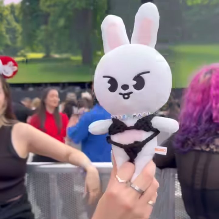 DssSkz's tweet photo. 😭😭😭😭😭😭😭😭😭😭😭😭😭😭😭😭😭🤣🤣🤣 https://t.co/Elgf1KLicR