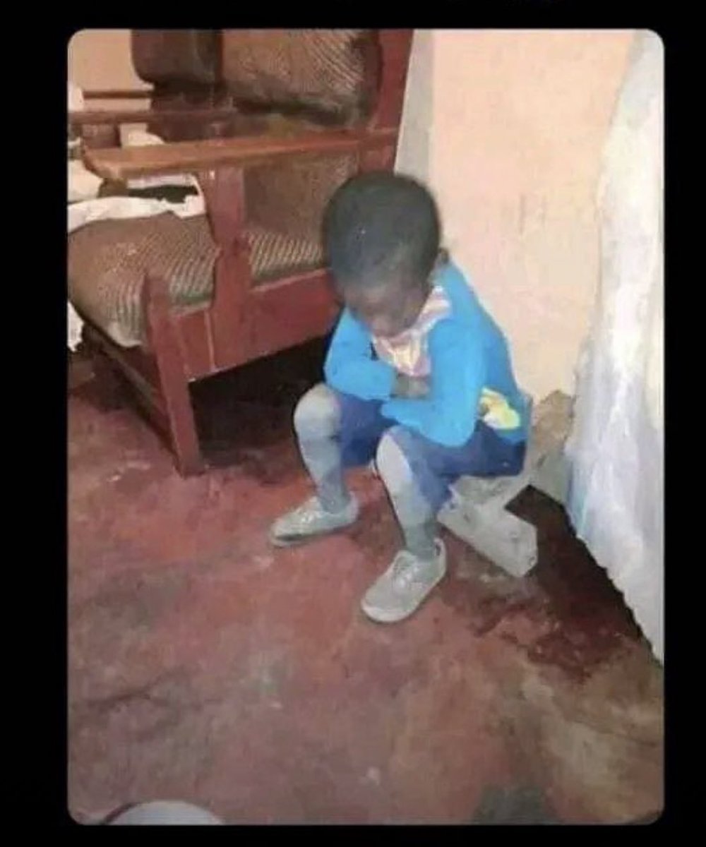 DerrickKayitar1's tweet photo. Erega n’ejo ngiye gutora ntakarabye!!😭@RwandaInfra @RwandaHealth @Rwanda_Justice @Dr_JimmyGasore @eugirashebuja1 @jnabdallah ubuse ntegereze guhamagarwa cg ntegereze amazi?😮‍💨 https://t.co/uYCtj7oSNf