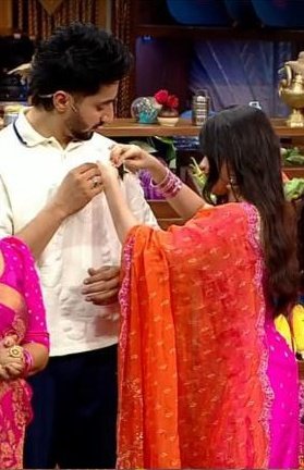 fainat_trending's tweet photo. Moments of the day

#FaisalShaikh #jannatzubair #fainat #LaughterChef https://t.co/58U2VYQfh4