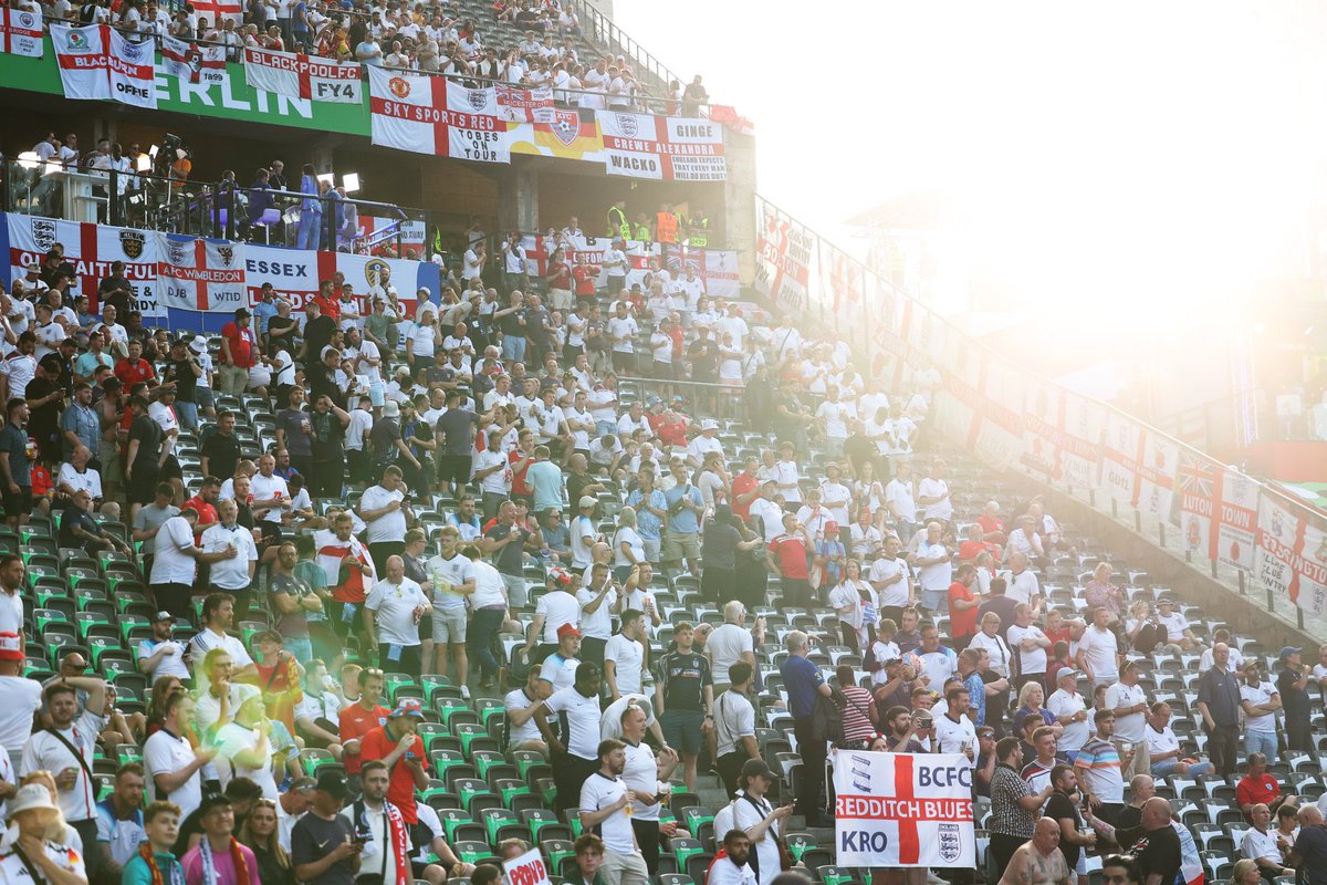 FanZoneUK's tweet photo. The stadium is filling up, only 30 minutes to go…🍿👀

#EURO2024 | #ESPENG https://t.co/QiZEzrCZK9