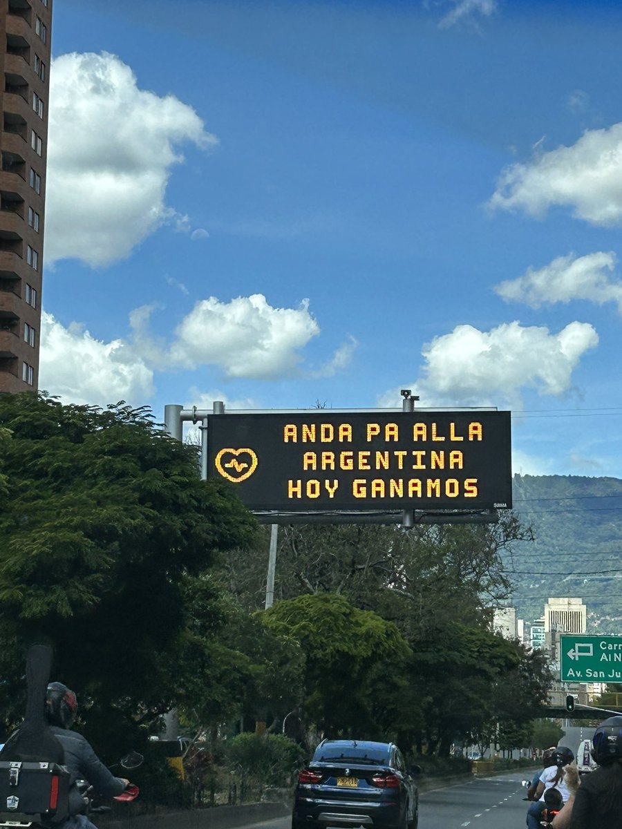 Esa__no__era_yo's tweet photo. Jajjajajajaj Colombia si es una recocha https://t.co/ISjBz15q6c