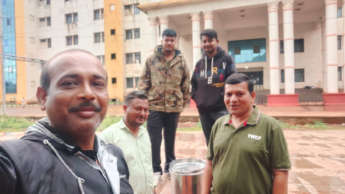 Rafeeqsmission's tweet photo. #YesWeCanFoundation
#DriveUpdate
#FeedTheNeedy
#ಅಳಿಲು #ಸೇವೆ
#ಹಸಿದವರಿಗೆ #ಅನ್ನ
14/7/24
05:00 pm
#Drive # 280
#Donor:
Food Collection Point:
Udupi Hotel
#Food_Drive
20+food plate 🍽️
Served At:
BRIMS Hospital
#VolunteersOnDuty
In
Sachin
Jeevan
Gaffar
Kiran
Rafeeq https://t.co/Ys9lV8mrth
