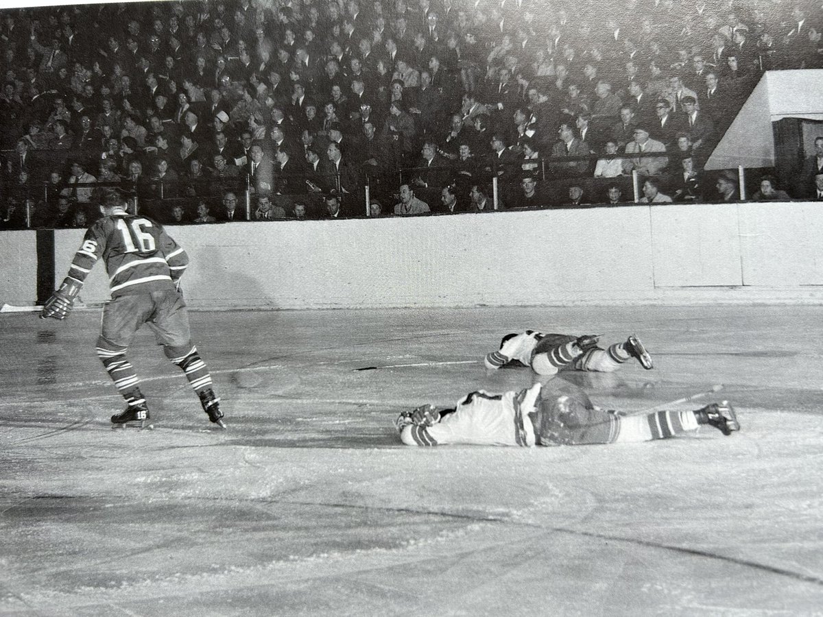 Claude6Landry's tweet photo. Luckily, neither #RodGilbert (7) nor #PhilGoyette of the Rangers were seriously injured when they were knocked down by #EddieShack during New York's 6-3 loss to Toronto on December 19, 1965. This was one of the few breaks that went Goyette's way during the season. https://t.co/gjnwaqpzlX