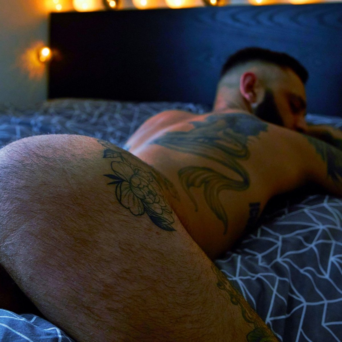 Recklessboi2's tweet photo. Give me 5 more mins 😴😴 https://t.co/dSj36dyiAz