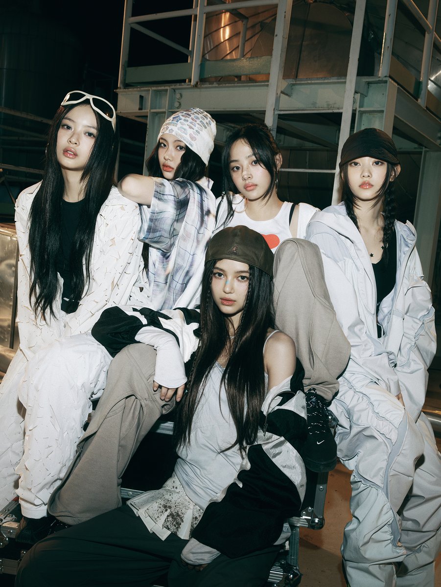 NewJeansCharts's tweet photo. .@NewJeans_ADOR's “Supernatural” has now reached the Top 5 of all the realtime Korean music charts!

#1. Bugs
#4. MelOn
#4. FLO
#4. Genie

*peak positions
#NewJeans #뉴진스 https://t.co/rivUG1UM1b