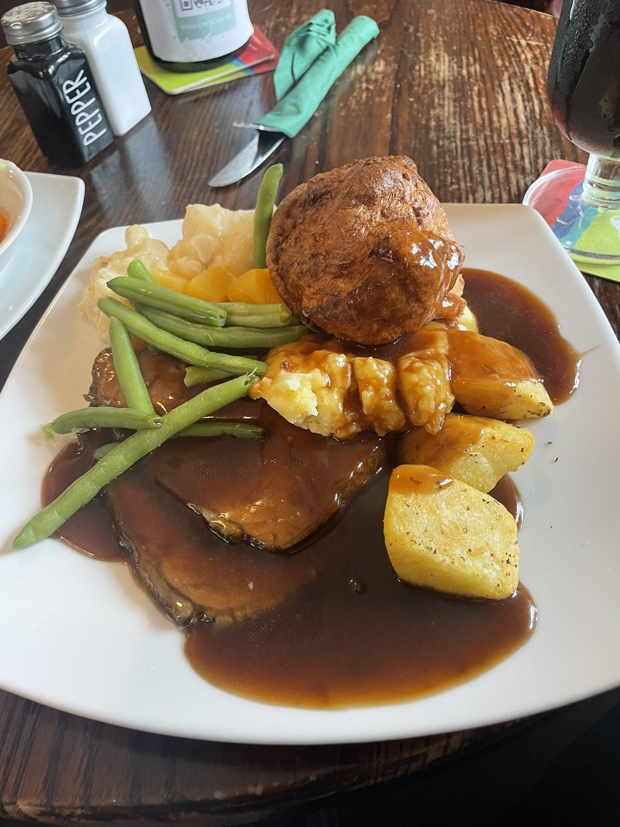 paul_wood91's tweet photo. After the long drive up, a Sunday lunch was very welcome- and it’s stayed dry long enough for a little walk to Burtersett & Aysgill Force. Now time for a chill out before the drive back to York!
#BusDriving #IsThisReallyWork #TeamReliance https://t.co/PQOtsQ9SIS