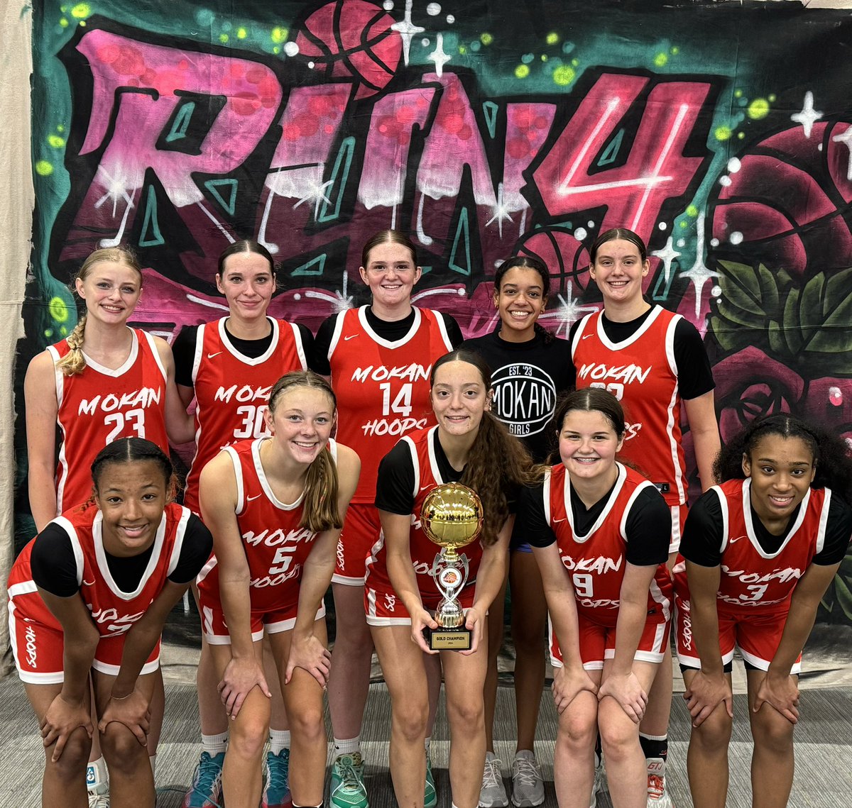 Hilary Nauholz tweet media