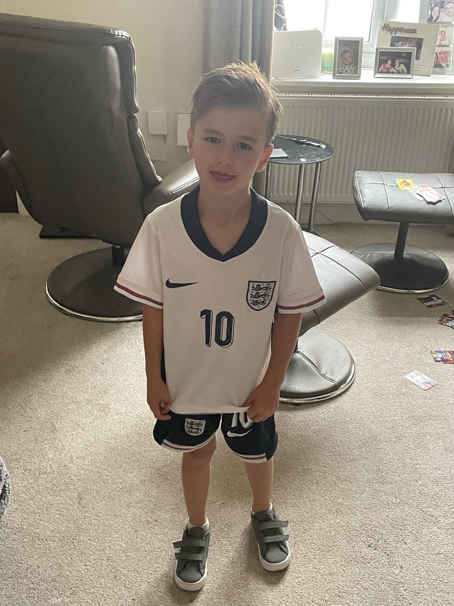 Tommys ready to go, come on England #SSNThreeLions