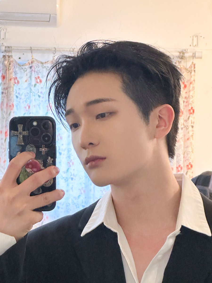 xikers_official's tweet photo. [#수민] 🤓🤓🤓
#xikers #싸이커스 https://t.co/LLQXMrb4hz