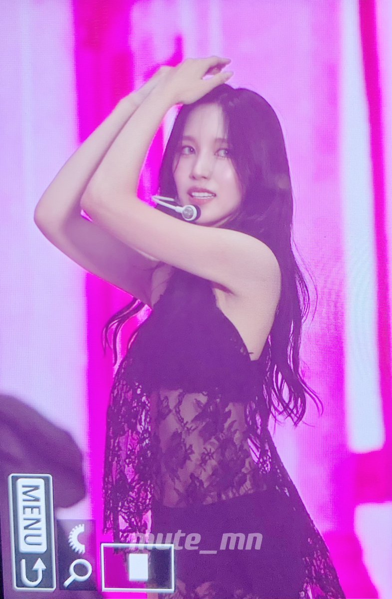 mute_mn's tweet photo. 240714 do not touch🫨🫨🫨
#MINA #미나 #ミナ　
#TWICE https://t.co/GoEQCjLiSA