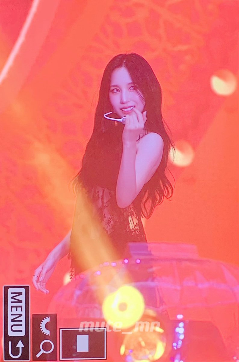 mute_mn's tweet photo. 240714 do not touch🫨🫨🫨
#MINA #미나 #ミナ　
#TWICE https://t.co/GoEQCjLiSA