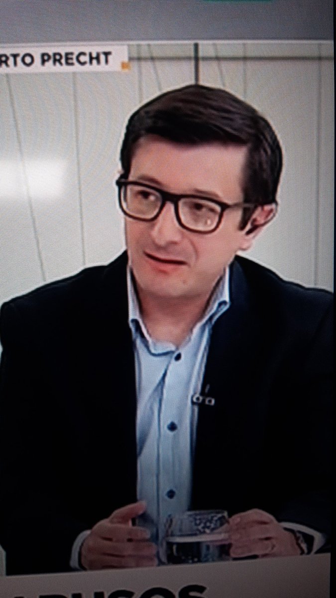 Caffe_80s's tweet photo. #alerta Alberto Pretch es igualito al Actor de LOS GONNIES https://t.co/klaAT4CtlB
