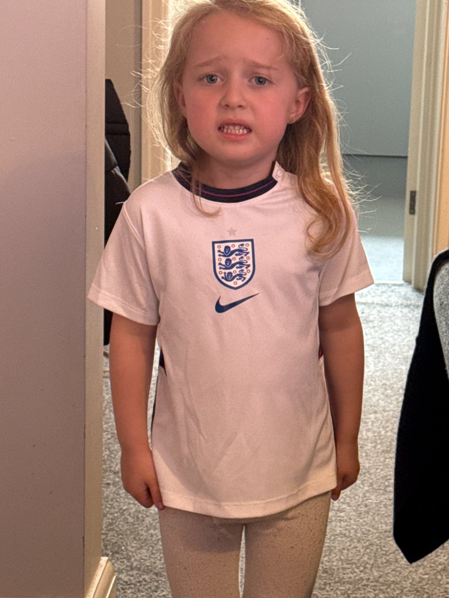 Danielj2991's tweet photo. #SSNThreeLions https://t.co/gBBXpuTd8P