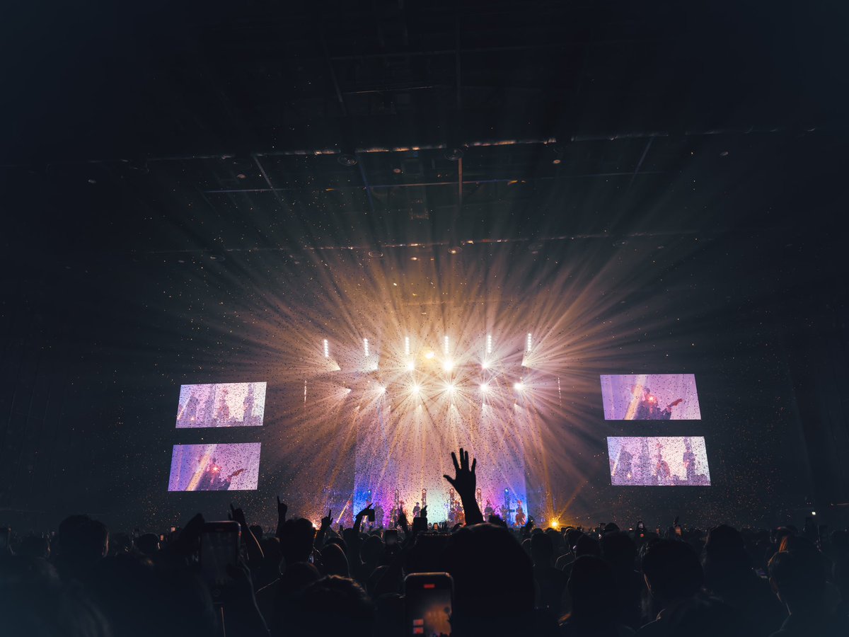 worst_so's tweet photo. อนุญาตให้ตัวเองถูกโอบกอดบ้างก็ได้
#FREEHANDANDYOUCONCERT 
#freehandband https://t.co/PDroAlKcuP