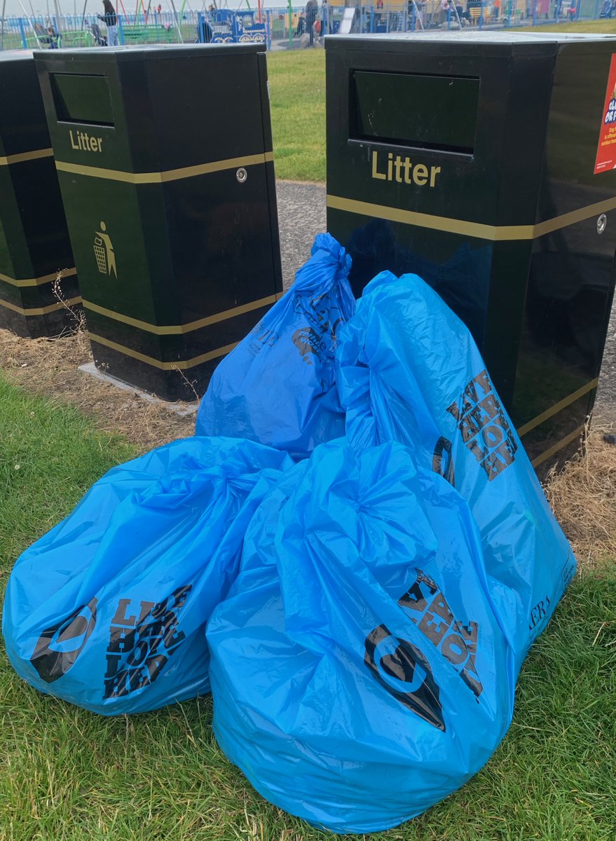 MartinMcRandal's tweet photo. Photos from #Seapark 2nd Sunday Beach Clean this morning. 11 beach cleaners lifted 18kgs of litter &amp; waste. Thank you all. Lots of wet wipes, bits of plastic &amp; other small stuff. bottles, cans, pieces of food wrapping, disposable BBQ &amp; a piece of discarded carpet. #LeaveNoTrace https://t.co/vKBz9qktlF