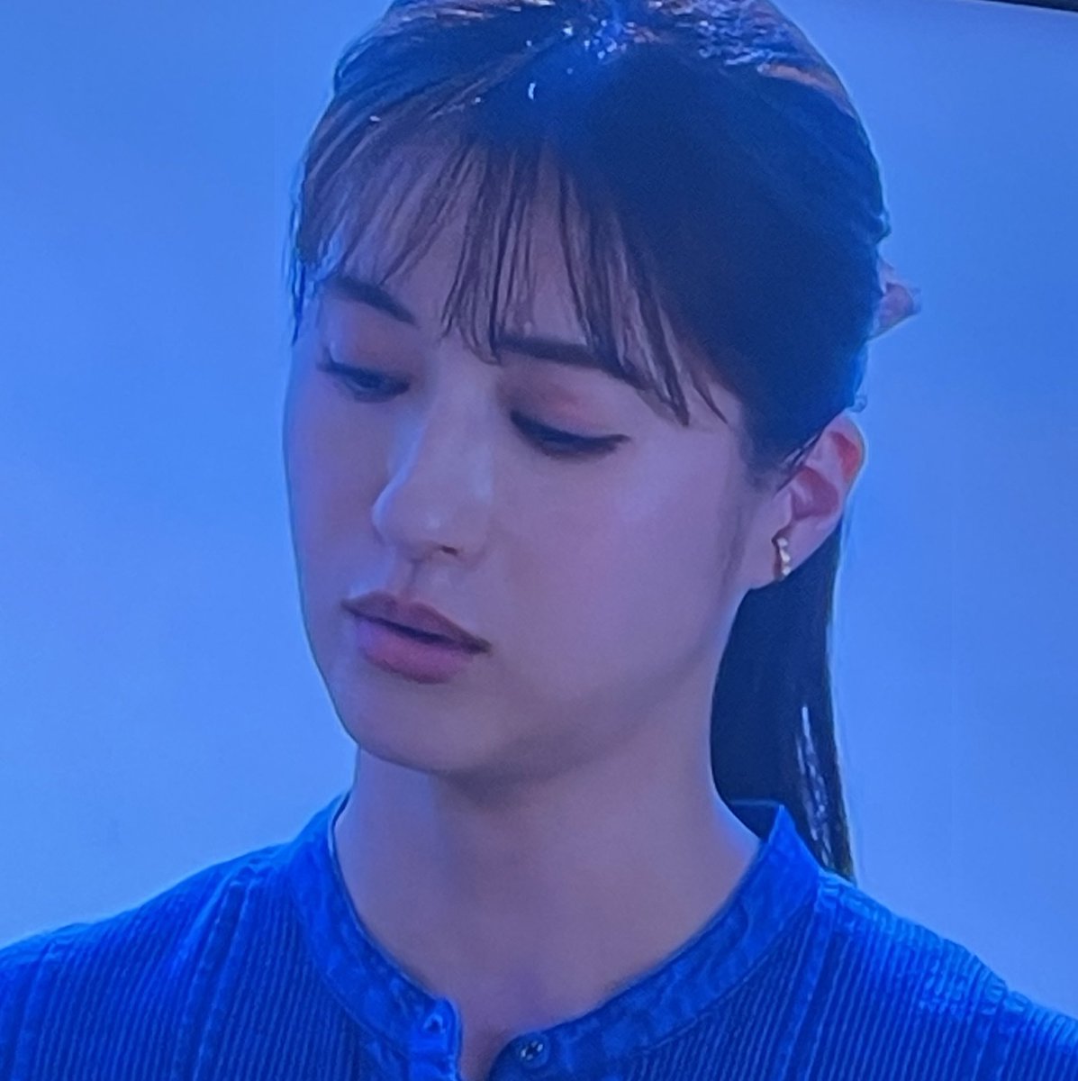 西園寺　　ピアス 西園寺さん同じシーンでピアス変わってて気になって仕方ないよ😹😹