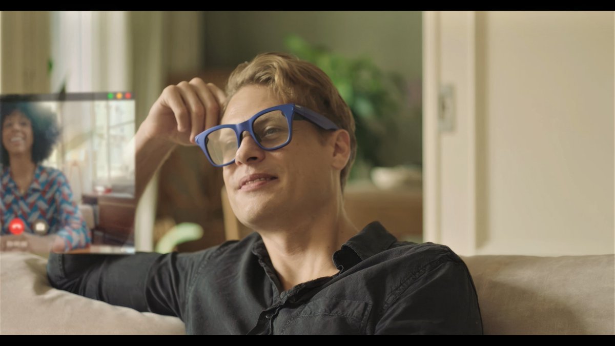 NoCamels's tweet photo. New specs augment reality and make you look good doing it https://t.co/xXNbeRpRK3 https://t.co/2KVY0hG52p