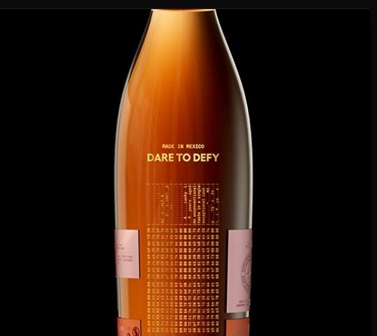 Soheil_SBabaei's tweet photo. Each bottle of #Avión #LuckyLiquid will be stored in #BlockBar’s state-of-the-art storage facility in #Singapore, and owners will have the option to resell via BlockBar’s secondary marketplace or redeem their #NFT for the physical bottle from #July2025.
#NFTs https://t.co/oyvVFGk7V8