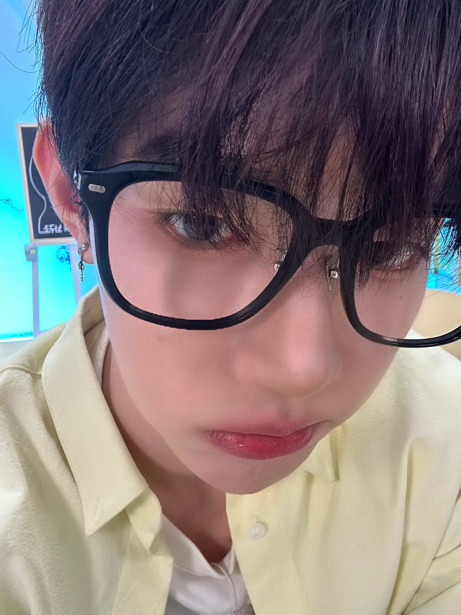 Not to mention, he captured his own moment in a photo that he uploaded. He was delighted that he could spend the whole day with Zerose. Look toward his attractiveness and another soul in the future! His last words, happy first anniversary.