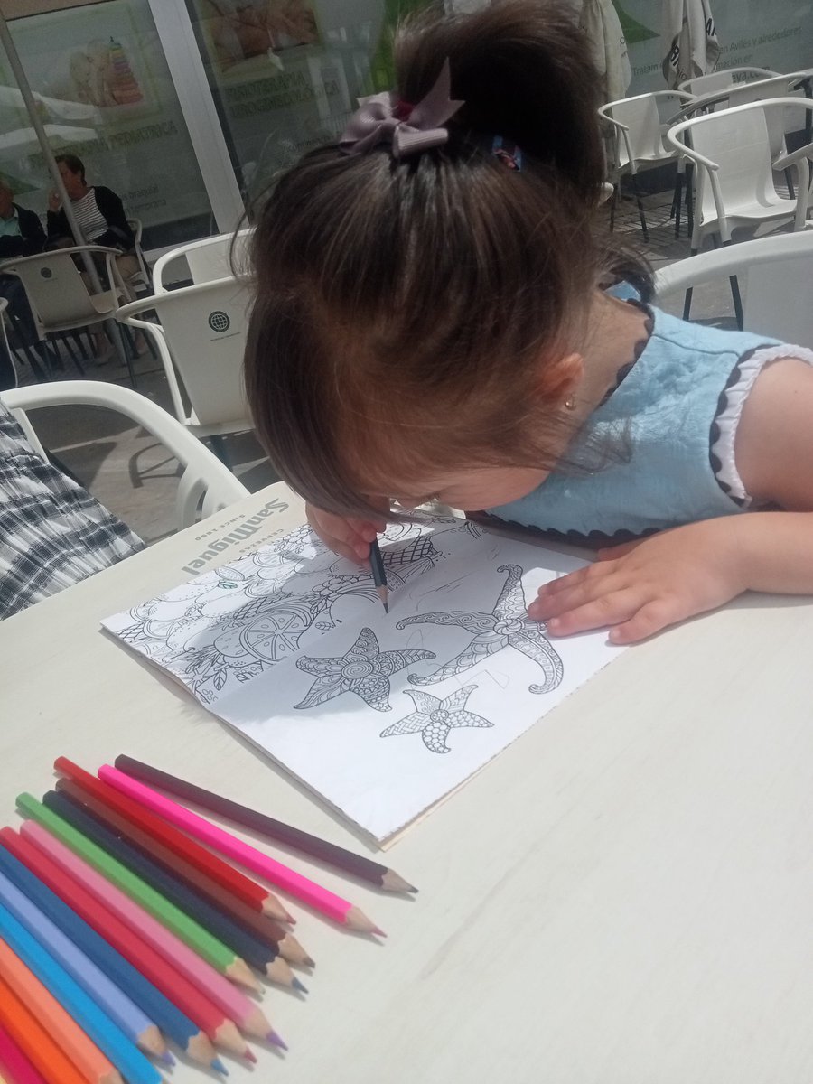 DevaPrueba's tweet photo. Con la misma ilusión de siempre 💙💛
#Domingo #Vermouth #felizdomingo #DownSyndromeFamily #SindromeDeDown #VisitAviles #Avileseando #NuestroAviles https://t.co/zznRuUrMs4