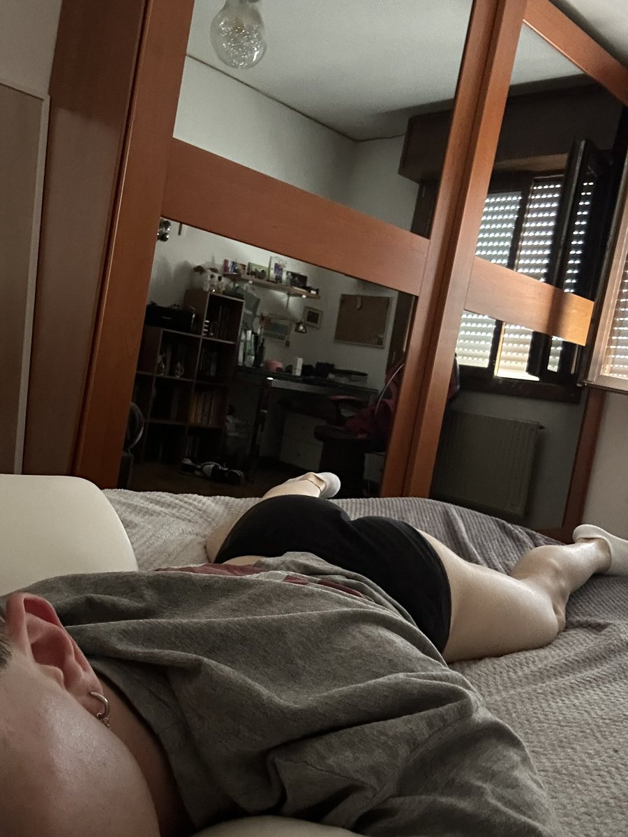 Loipboy's tweet photo. Get on top of me and fuck me hard https://t.co/fhXgANiSMl