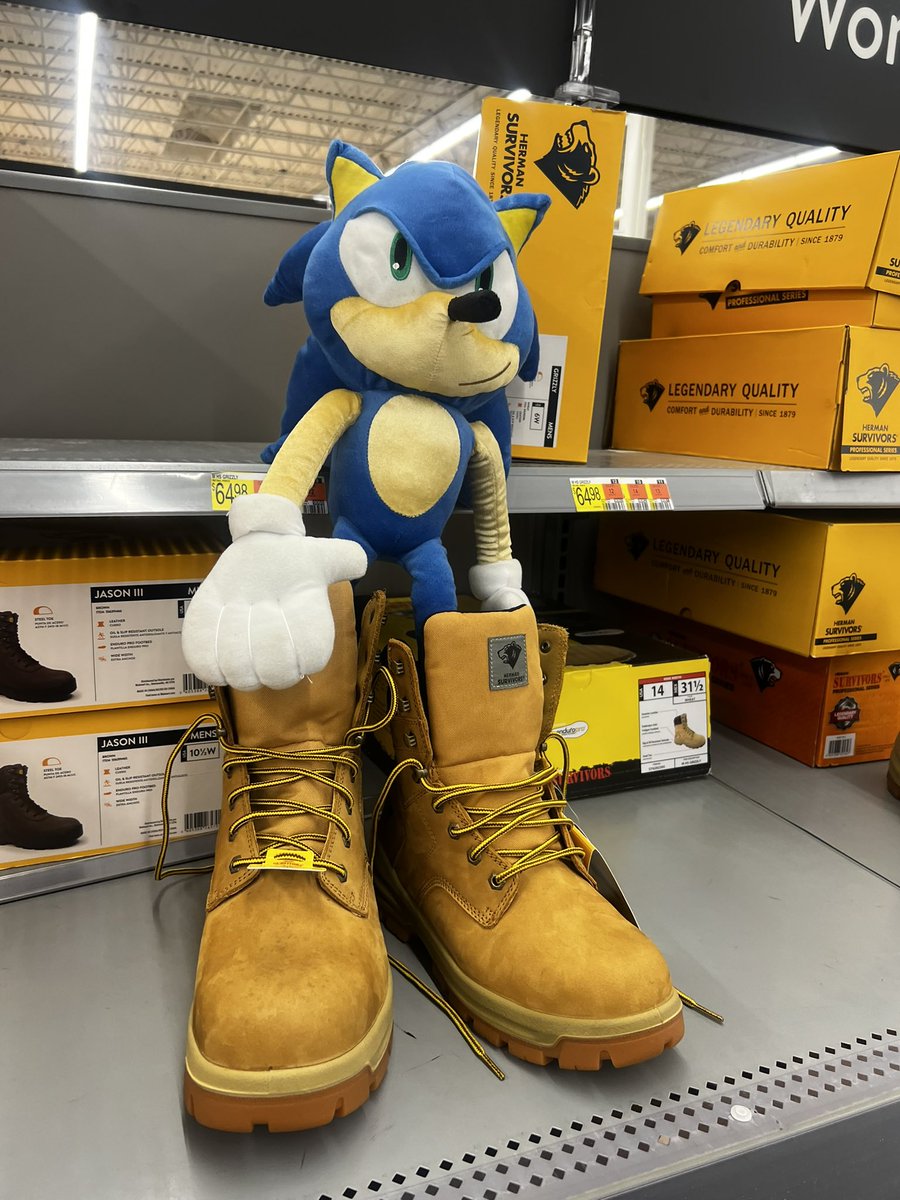 t_nyc14's tweet photo. YERRRR SONIC!! 

#walmartshenanigans #sonic #yer #newyorker #walmart https://t.co/3lglJ7NotL