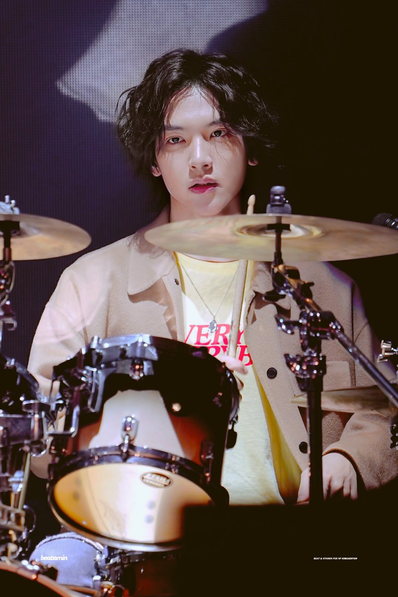 elly88682240372's tweet photo. 보고싶은 재현강아지 생일 너무너무 축하해 
빨리 돌아와서 엔플라잉 무대 꽉꽉채워줘🥰
행복한 일만 가득한 생일 보내길 사랑해용

#바람처럼_불어온_재현_생일
#INTO_JAEHYUN_HBD https://t.co/Op0qPvGFBM