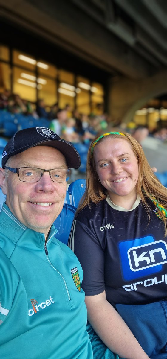EamonMac9's tweet photo. Let's go donegal. https://t.co/YXWEEkB1L7