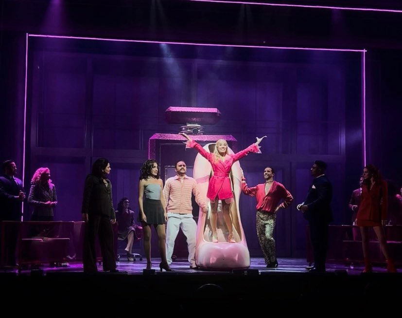 💄 A primeira preview de 'Legalmente Loira' rolou ontem em São Paulo, exclusivamente para convidados, e agora temos as primeiras imagens da produção.