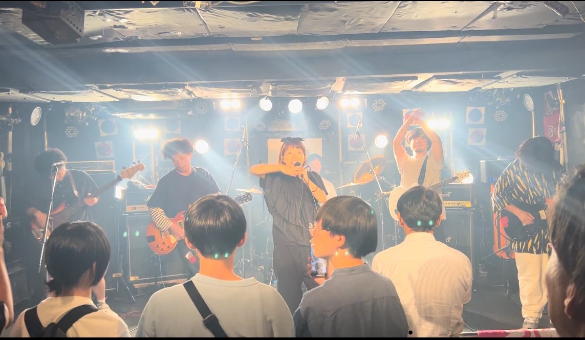 oriakibomber's tweet photo. 一日経ってしまったけど、LUSH TIME楽し過ぎたー!!!!
ほんと原点であり人生だった
大好きな人達が一堂に集まって、来場者の皆さんも懐かしい顔ばかりで、大好きだったライブをまた観ることができて、ほんと最高の人生だー。
あの場にいた全ての人に感謝🥹🫶✨
#TRANSE #TEAMLIGHTS #THEHEAVYMOOM https://t.co/m5iSvLBPnU