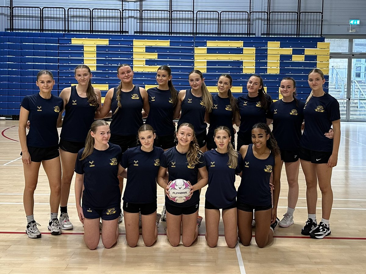 Emily_Jagger0's tweet photo. Valuable outing with the @RhinosNetballSL 🦏 U15s yesterday coming up against the Southern franchises. Good opportunity for exposure and testing combos. Thank you @TeamBathNetball for organising 💪 https://t.co/WywrOmXxX1