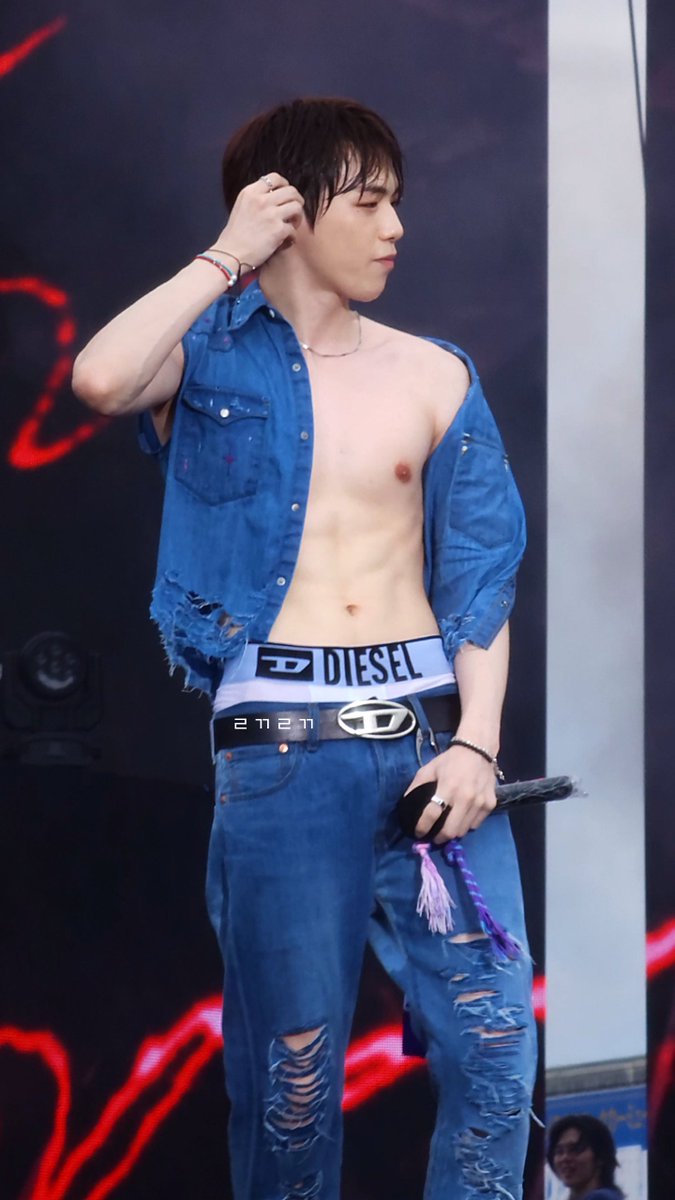 blackkdkd's tweet photo. 🔥
240713 워터밤 후쿠오카 강다니엘 https://t.co/VLVLatj0XY
