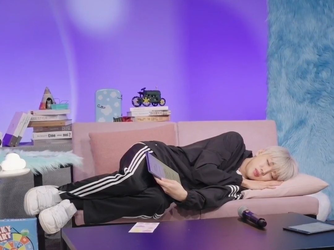 dingga9377's tweet photo. 하 ....아디다스 존나 조아 https://t.co/Ys5csaVtdC