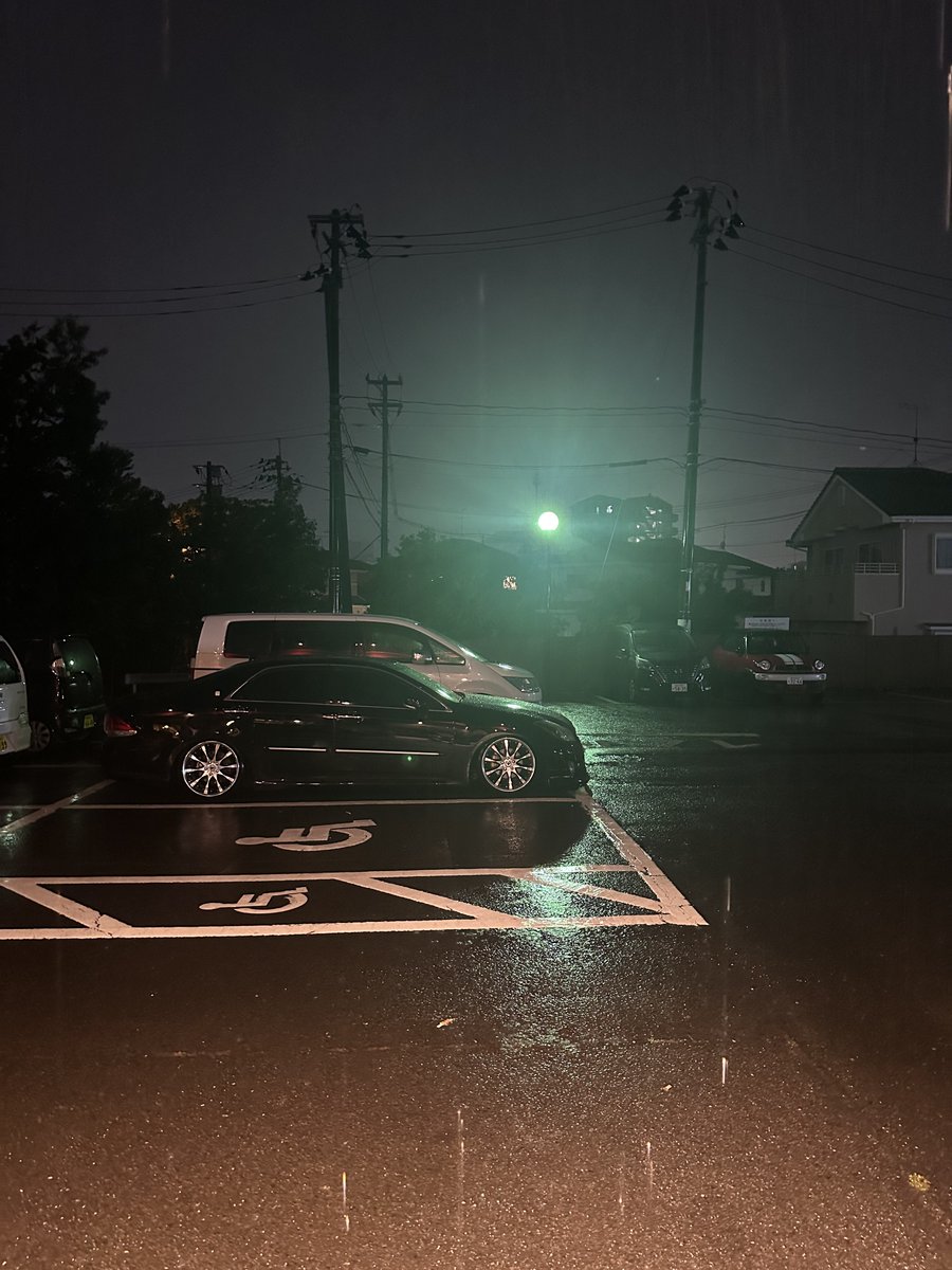 r__1000en's tweet photo. ポエムって名でゲームしてたけどtiktokの名前で今後活動します。
こんな車乗ってますよろしくお願いします😂
#20crown https://t.co/jvUdfdsE5m